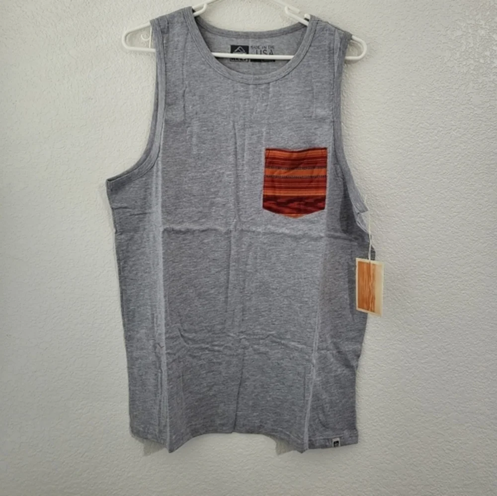 Men's‎ Reef Sun Fade Gray Sleeveless Tank Top with Screen Print Pocket